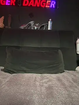 Draculona-666 Live Web Cam Show