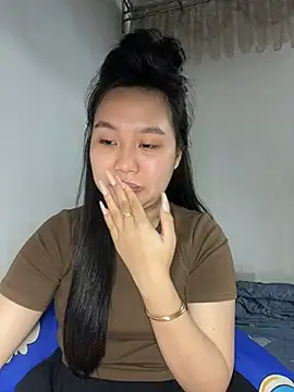 Almira6868 webcam