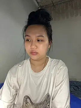 Almira6868 webcam