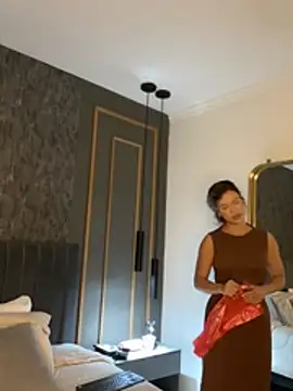 Alisha-Bond webcam