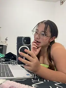 AliciaWhite_nt webcam