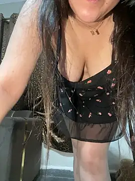 Bosii_mamhona live cam on StripChat