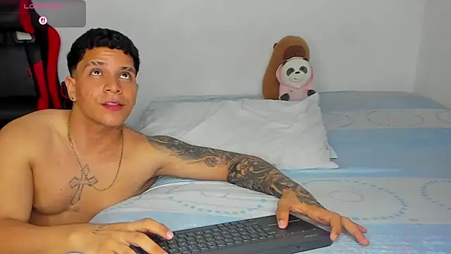 DrakeSmith_ webcam