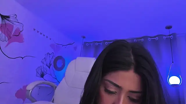 Chanel_Cruzz webcam