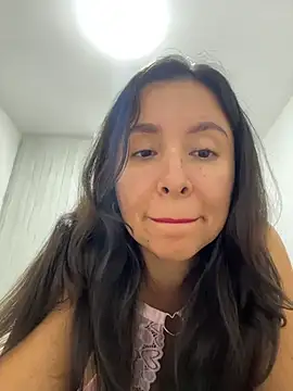 emely_sexx20 webcam