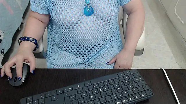 leonela_69 webcam