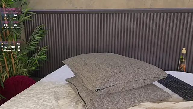 mia_lacy_ webcam