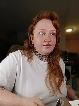 CURVYSAKURA webcam