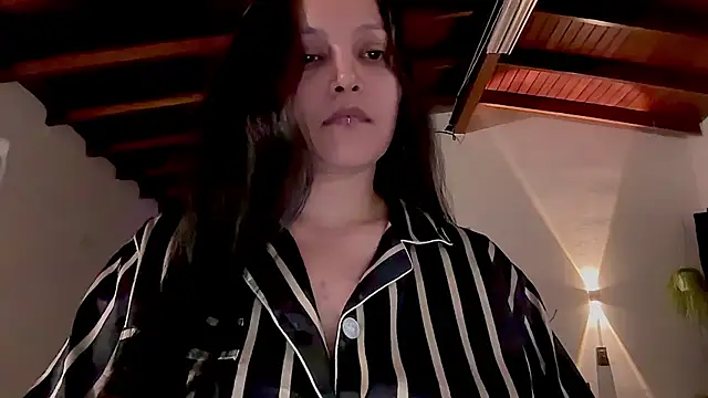 MarcellaGriffin live cam on StripChat