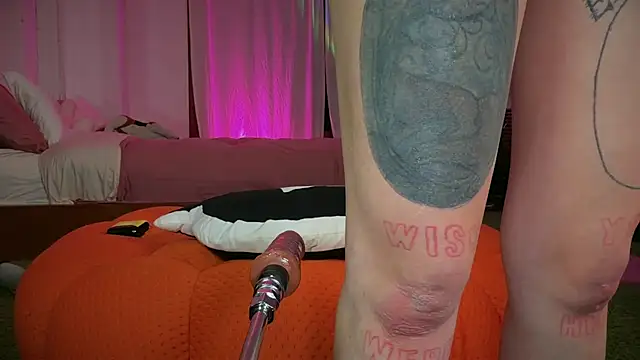 GennaJames webcam
