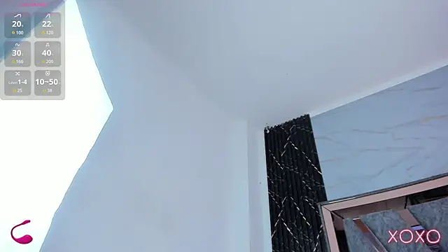 Miia_Deluxe webcam