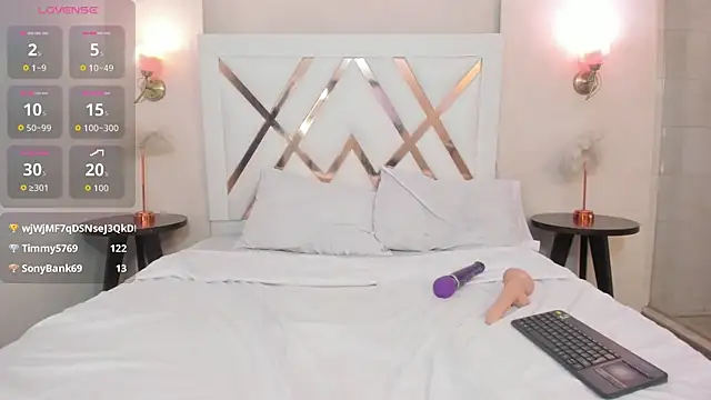 Sky_Collins_ webcam