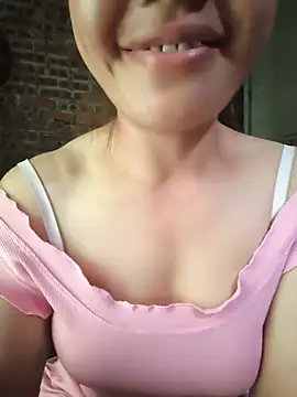 emma-sin - Emma-sin's free webcam - UK Sex Cams