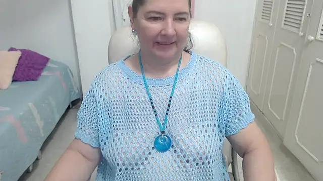 leonela_69 webcam