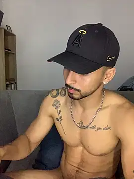 NicolasChest_xxx webcam