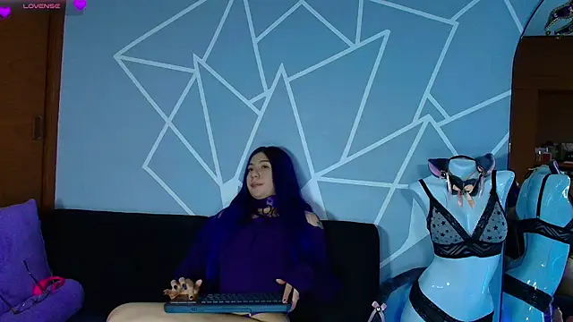 karlamoon23 webcam