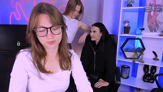 veronica_bubble webcam