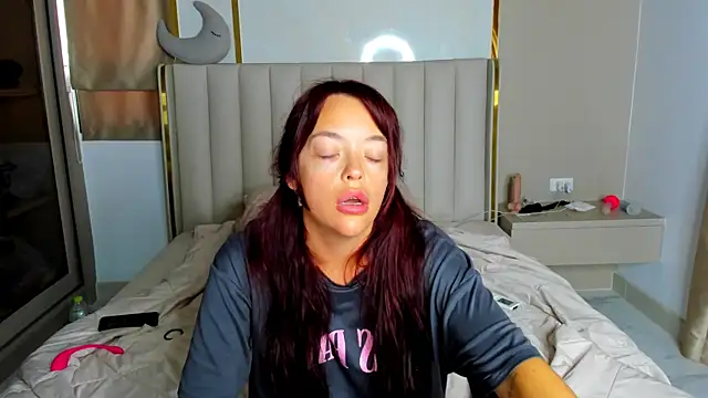 stellaa_quenn webcam