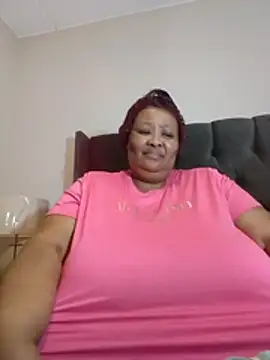 nancy111 (F milf) - Make me squit and cum on my toy