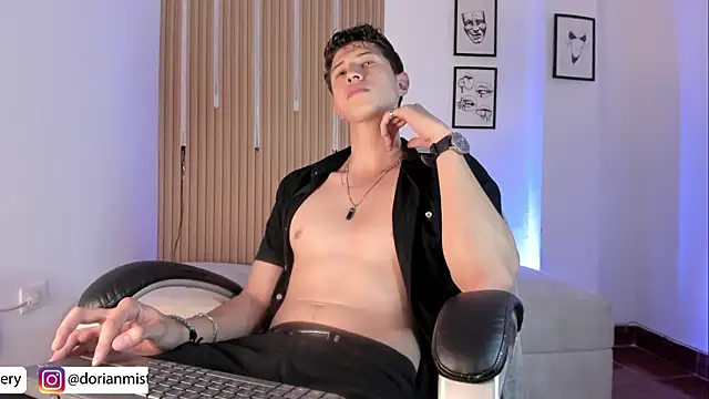 Dorianmistery2322_ webcam