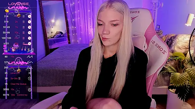 AnyaTaylor_ webcam