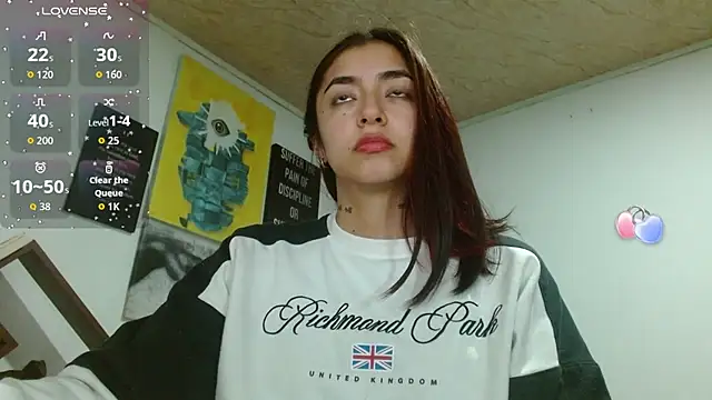 ZoeBakers_ webcam