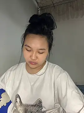 Almira6868 webcam
