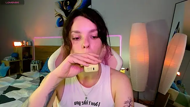 Maya_Campbell webcam