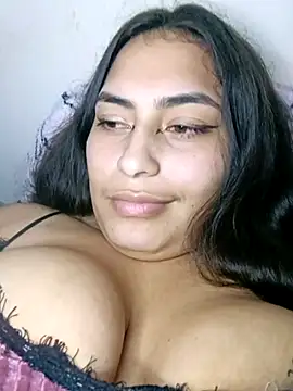 xandra252 live cam on StripChat