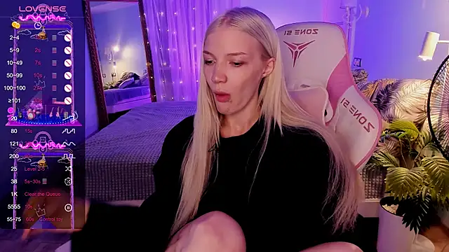AnyaTaylor_ webcam
