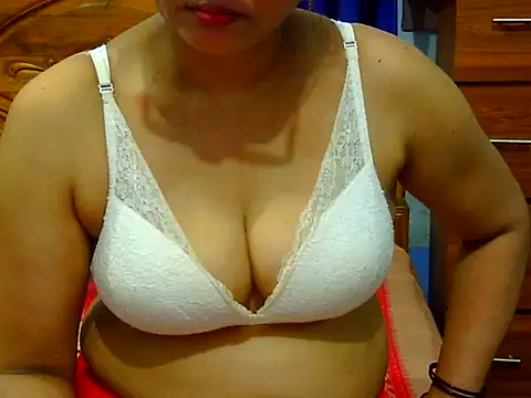Horny_Doll24 webcam