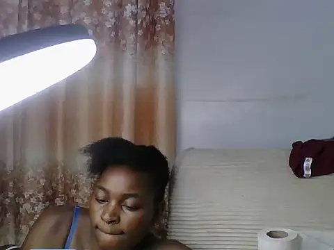 cum_queen254 webcam