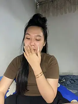 Almira6868 webcam