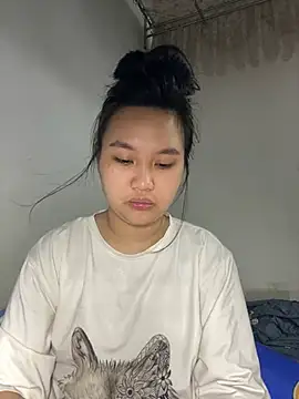 Almira6868 webcam