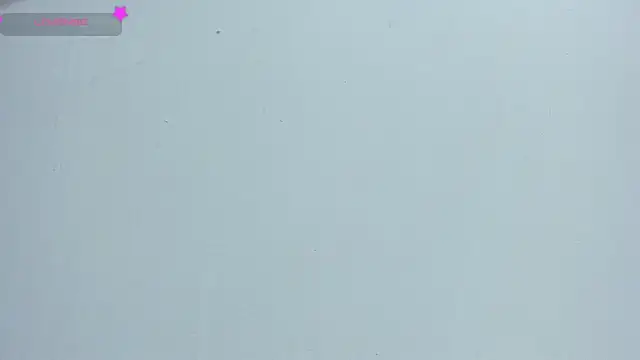 MissCurvyTop webcam