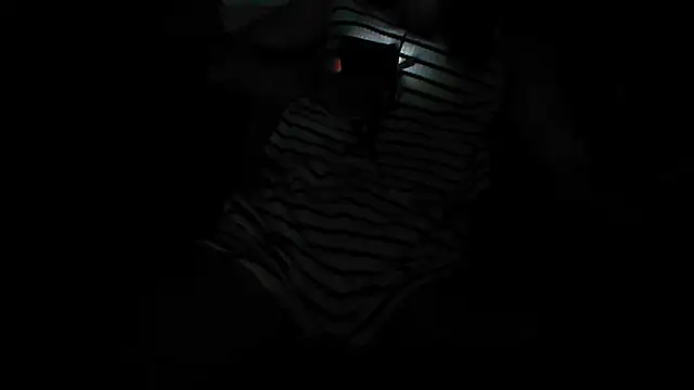 DeeLouLou webcam