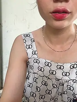 Aria_Maya webcam