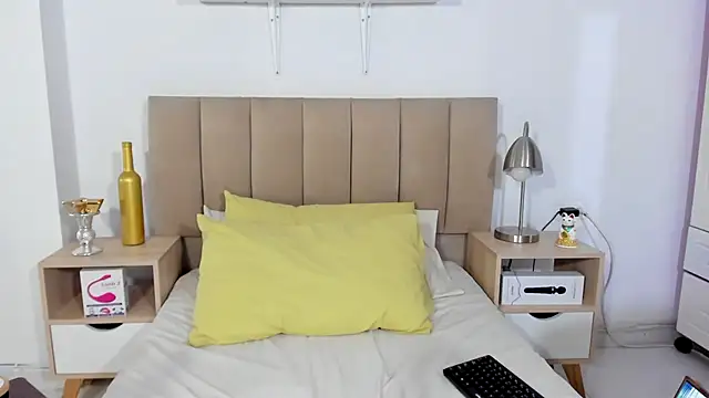 Zoe_Gruber webcam