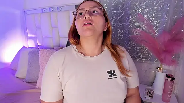 LeahxBarker webcam