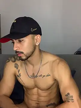NicolasChest_xxx webcam