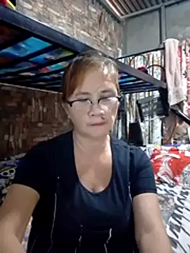 SexyHottMom webcam