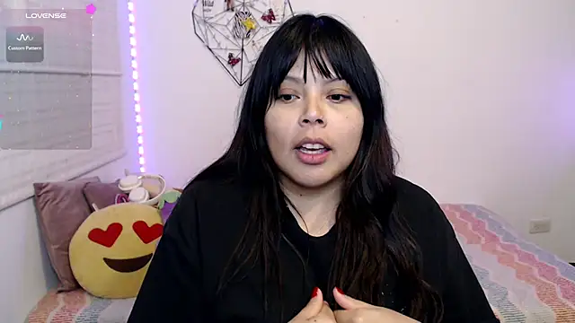 EllieMoonX webcam