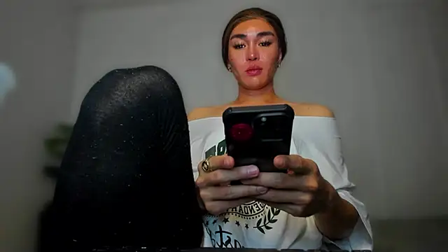 mistressnextdoor_ - MistressNextDoor_'s free webcam - UK Sex Cams