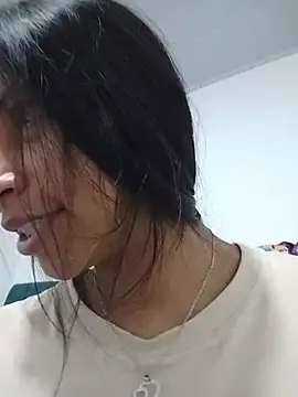 Pocahontas_Honey webcam