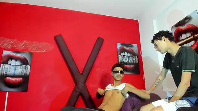 PRETTY_LOVERS1 webcam