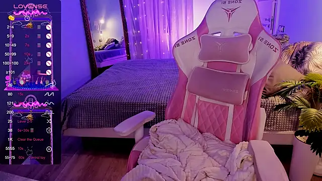 AnyaTaylor_ webcam