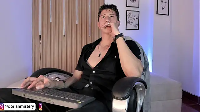 Dorianmistery2322_ webcam