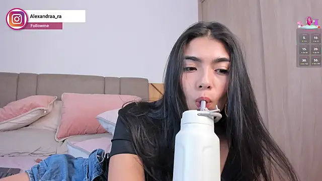 Alexandra_ra webcam