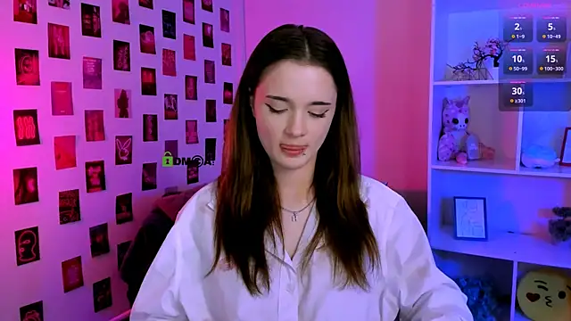 liana_kisses webcam