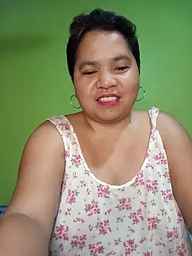 hotpussyxxx33x webcam